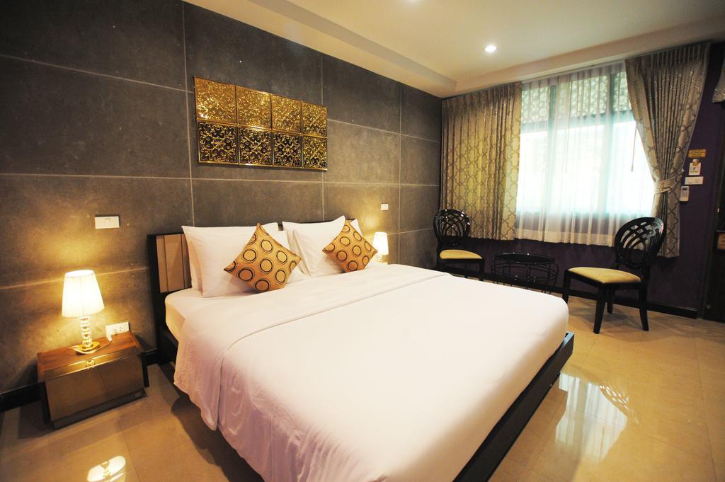 Focal Local Bed & Breakfast Bangkok Exterior foto
